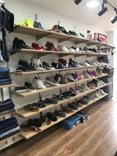 THE FACTORY OUTLET